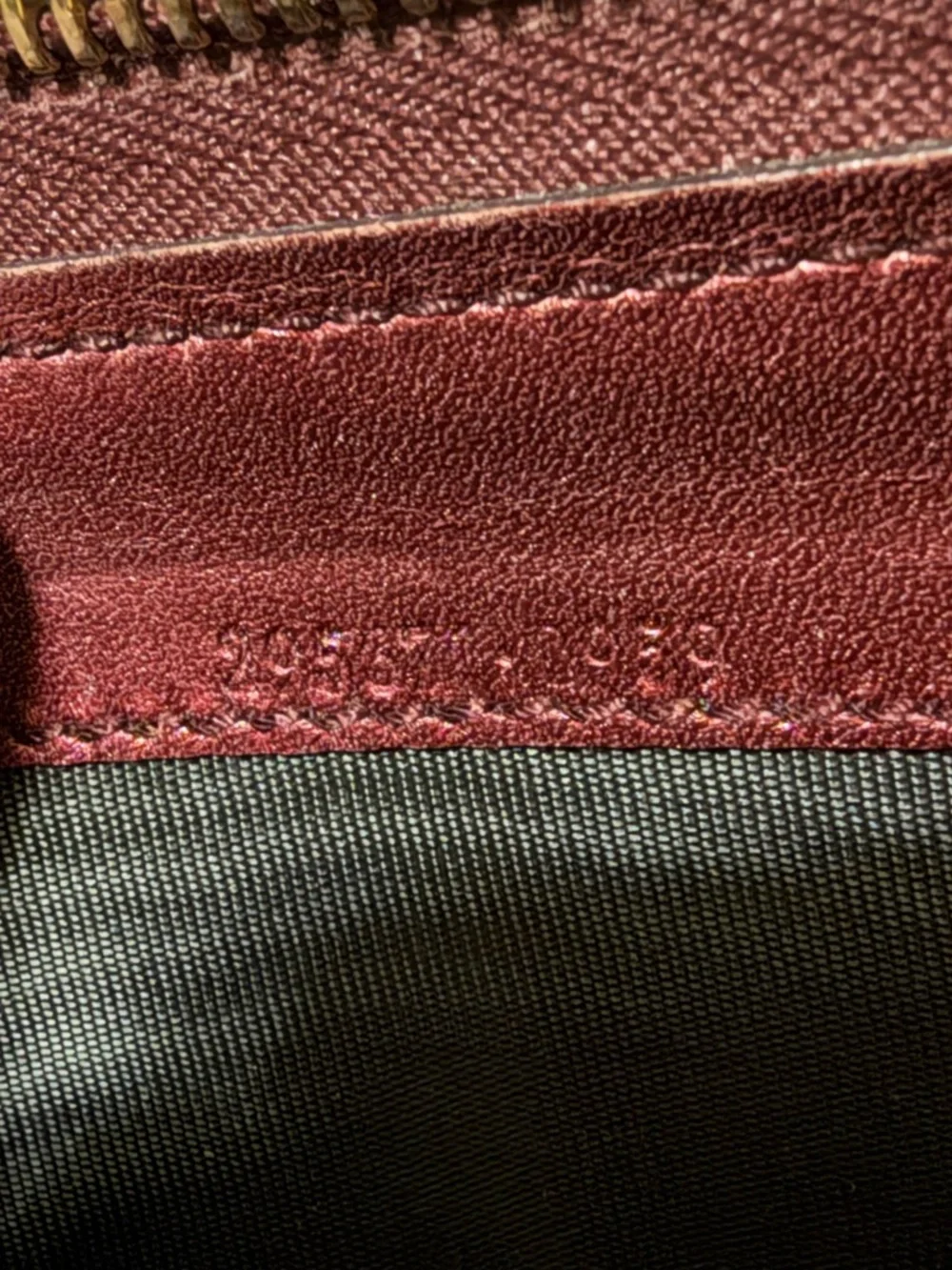 Gucci Metallic Burgundy GG-Embossed Zip Wallet with Gold Charm - Picture 4 of 6